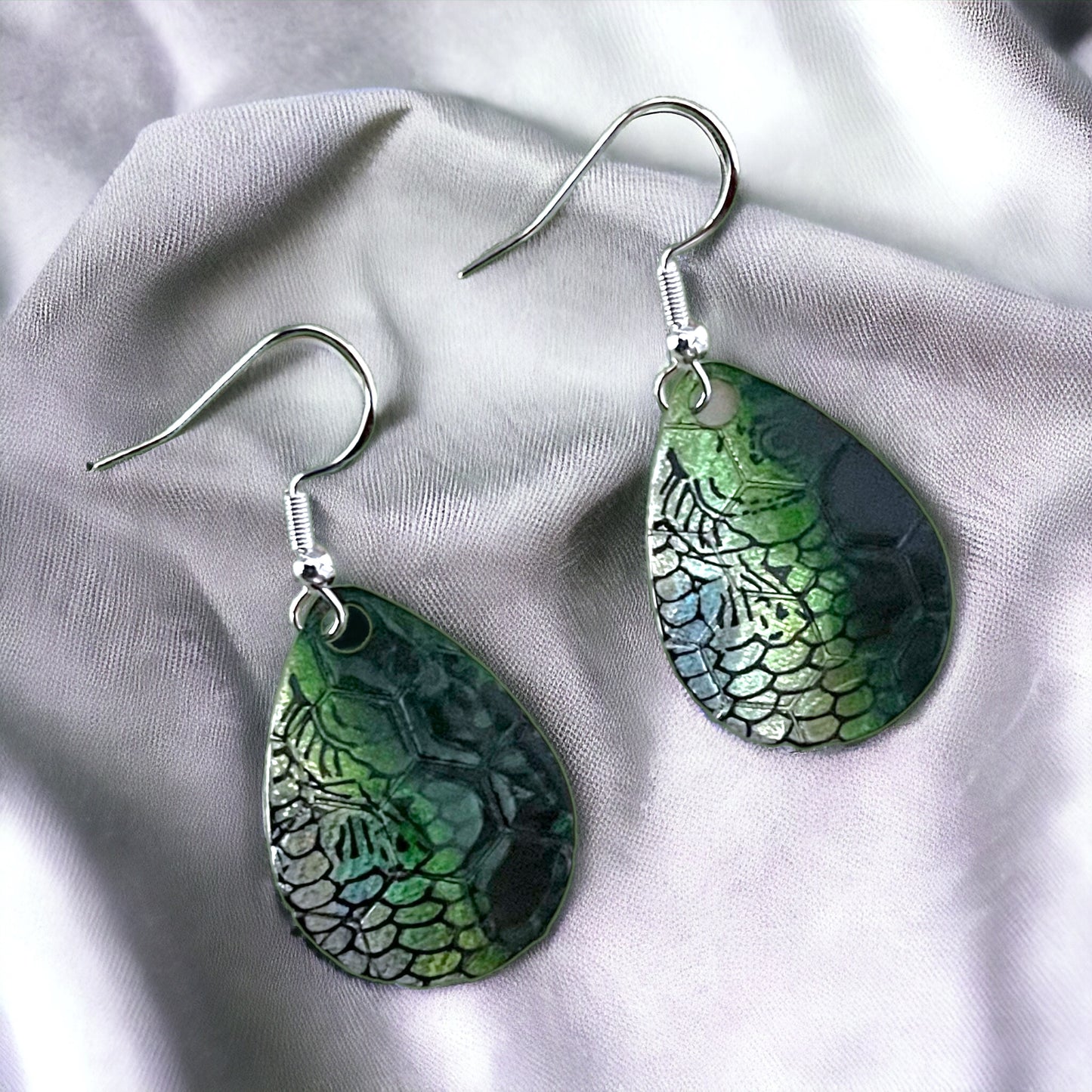 Colorado Spinner Blade Earrings - Honeycomb Baby Bass