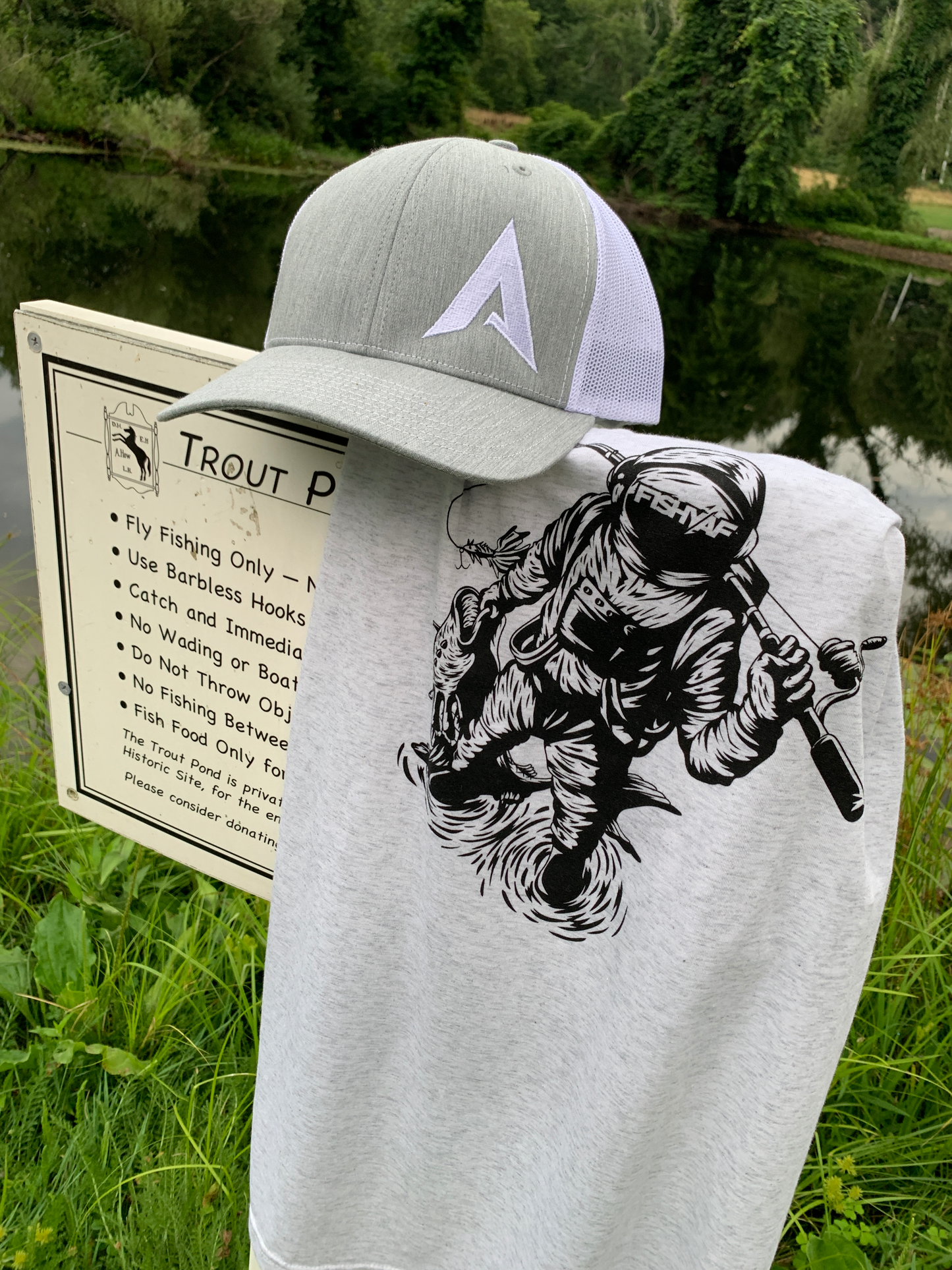 Explorer Tee - Light Heather