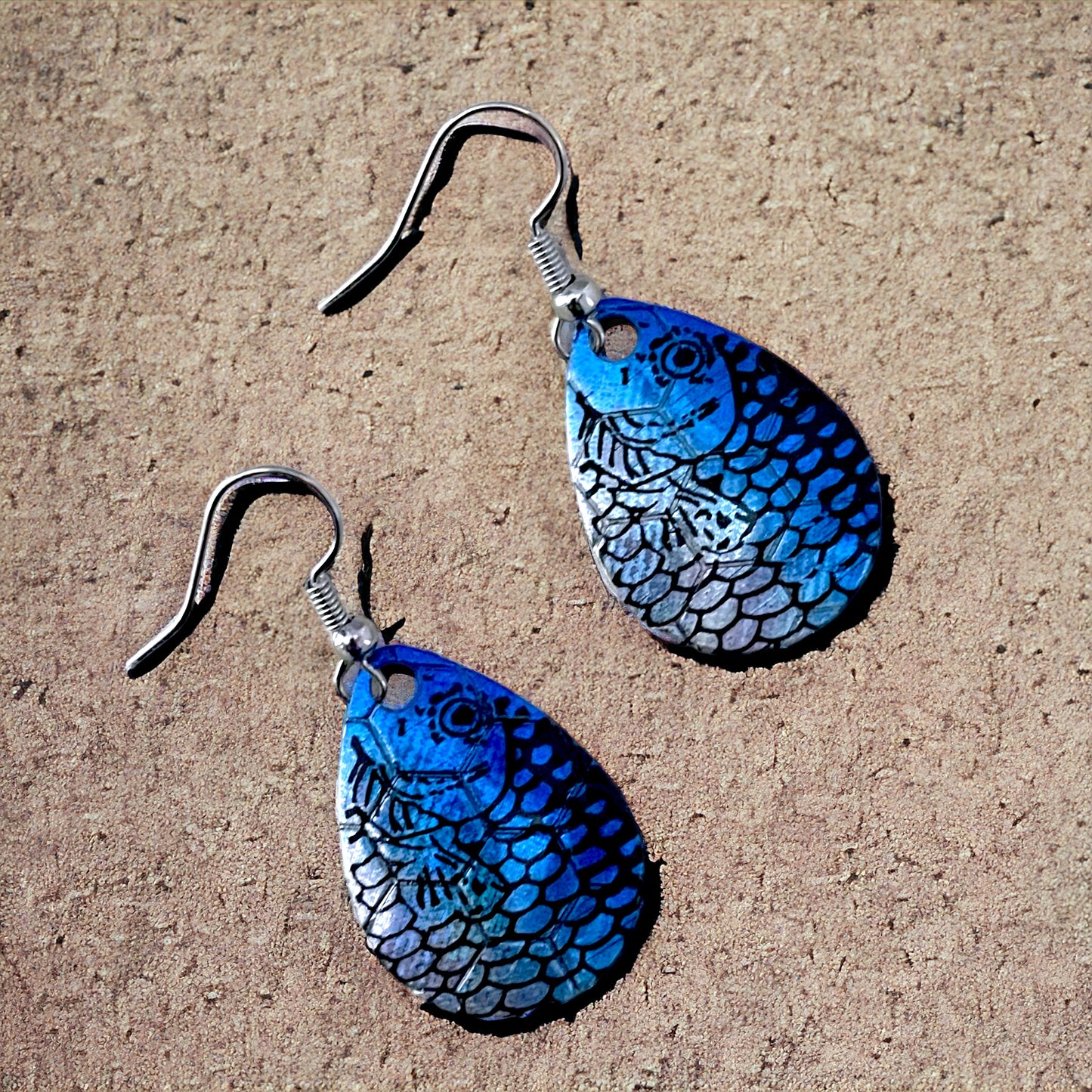 Colorado Spinner Blade Earrings - Honeycomb Blue Back
