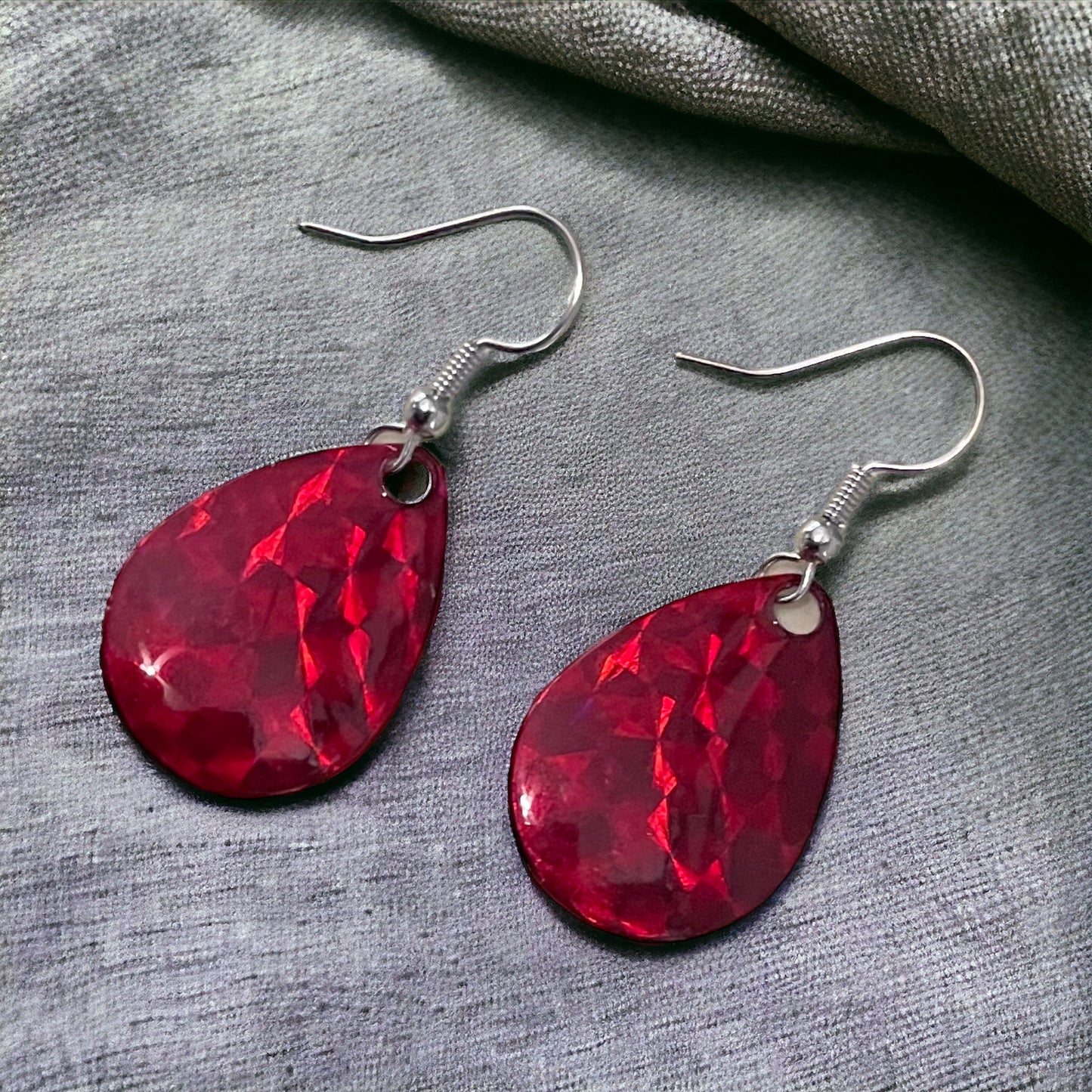 Colorado Spinner Blade Earrings - Holo Red